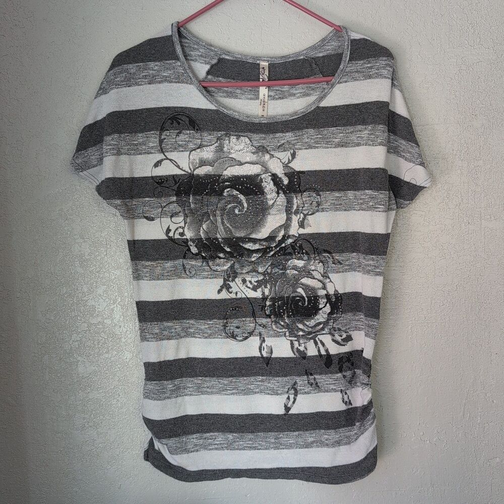 Y2K Andrea Missy Top Med Black White Gray Beaded Striped Floral Vintage Style